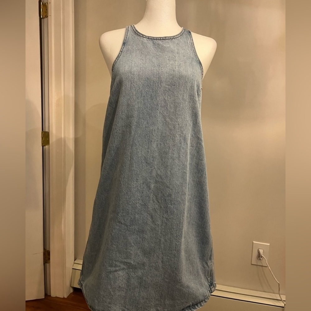 🚩 Lucky Brand Light Blue Denim Mini Dress
Size: XSmall